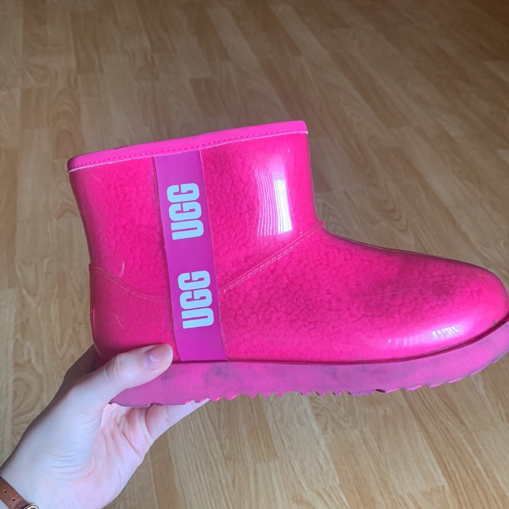 Ugg classic clear mini II size 5